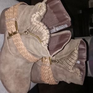 Mudd brand Boots size 7